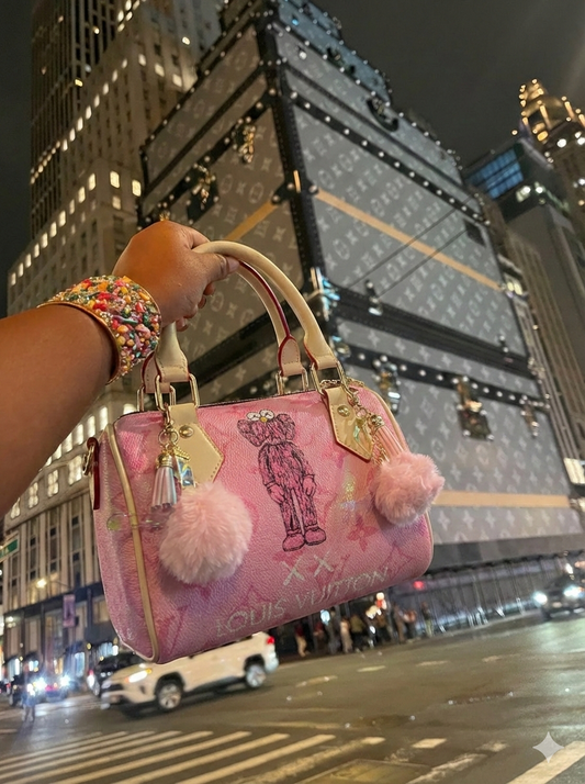 Pink Hype Pillow Bag Pre-Order. ( Shipping will be begin 4-5 weeks after purchase )